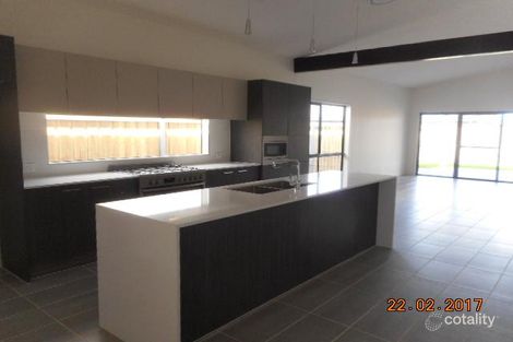 Property photo of 16 Gledswood Hills Drive Gledswood Hills NSW 2557