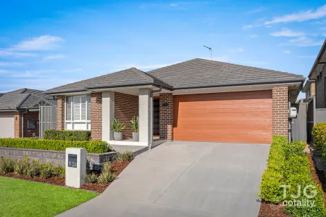 Property photo of 24 Corvus Way Box Hill NSW 2765