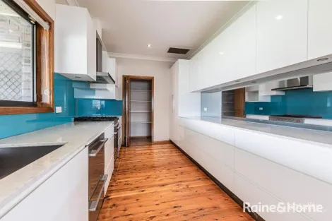 Property photo of 2 Hakea Court St Clair NSW 2759