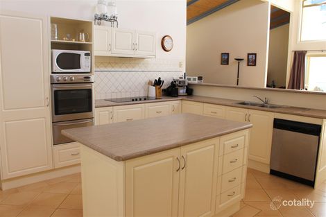 Property photo of 100 South Avenue Bordertown SA 5268