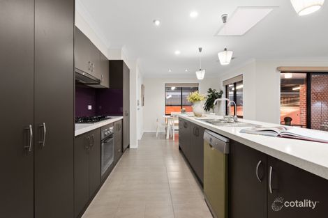 Property photo of 44 Gallery Way Pakenham VIC 3810