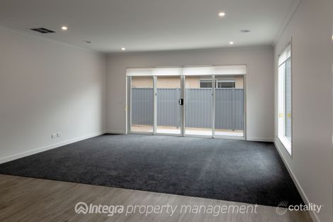 Property photo of 11 Cavan Grove Alfredton VIC 3350
