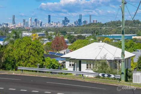 10 Redwood St, Stafford Heights, QLD 4053