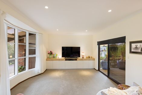 Property photo of 5 Southern Cross Drive Happy Valley SA 5159