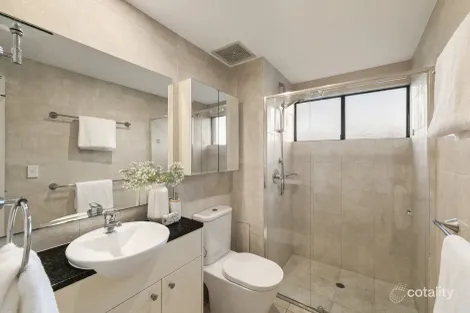 Property photo of 4/161 Main Street Kangaroo Point QLD 4169