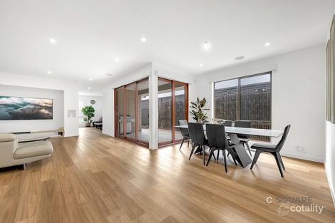 Property photo of 11 Callistemon Road Craigieburn VIC 3064