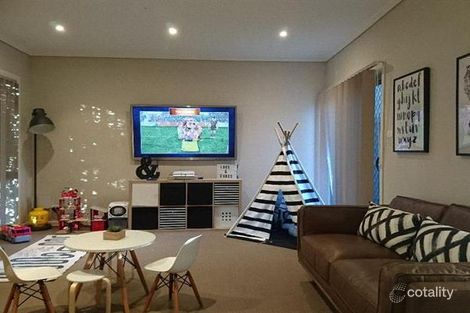 Property photo of 6 Waterside Boulevard Cranebrook NSW 2749