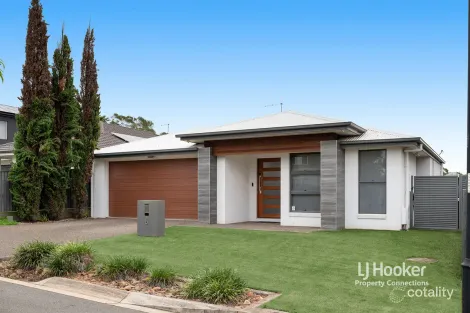 Property photo of 5 Sovereign Place Bridgeman Downs QLD 4035
