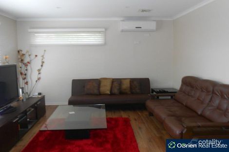 Property photo of 18 Lantana Drive Narre Warren VIC 3805