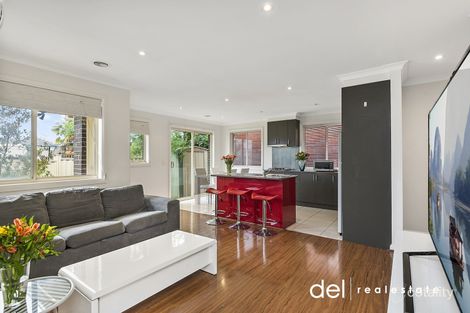 Property photo of 2/7 Koonalda Grove Dandenong North VIC 3175