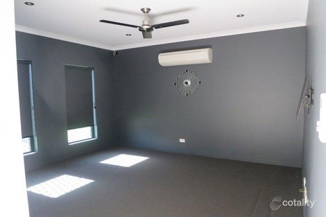 Property photo of 11 Petrea Court Andergrove QLD 4740