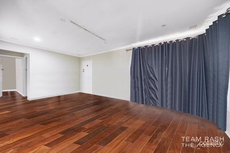 Property photo of 24 Longhurst Way Queens Park WA 6107