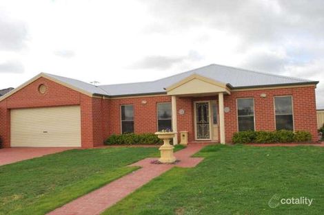 Property photo of 10 Falcon Court Shepparton VIC 3630