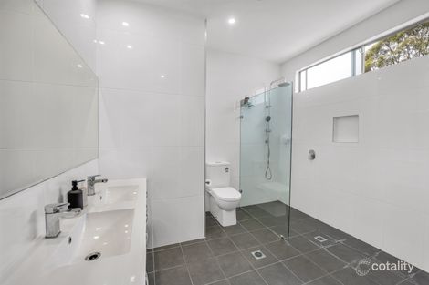 Property photo of 2 Birdie Place Carbrook QLD 4130