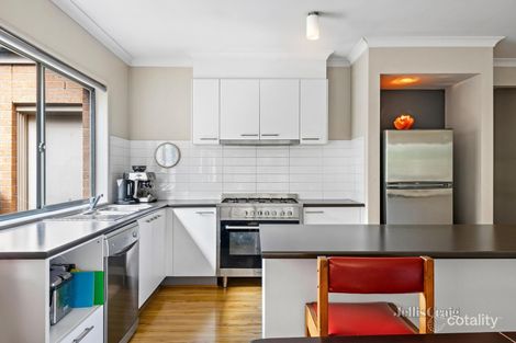 Property photo of 6 Fossickers Grove Ballarat East VIC 3350