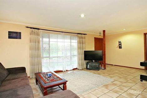 Property photo of 13 Tamboritha Place Hoppers Crossing VIC 3029