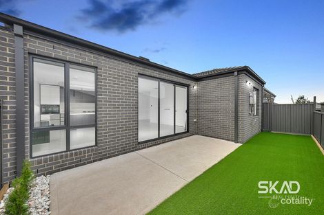 Property photo of 11 Labichea Street Craigieburn VIC 3064