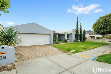 Property photo of 39 Modillion Avenue North Shelley WA 6148