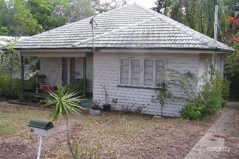 31 Ninth Ave, St Lucia, QLD 4067