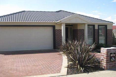 Property photo of 10 Alpine Gardens Caroline Springs VIC 3023