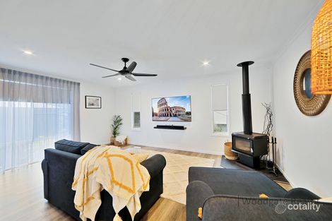 Property photo of 20 Rosella Way Woodgate QLD 4660