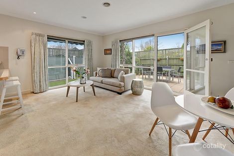 Property photo of 2/5 Tyndall Street Surrey Hills VIC 3127