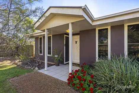 Property photo of 15 Campbell Drive Highfields QLD 4352