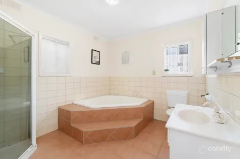Property photo of 60 Surrey Road Blackburn North VIC 3130