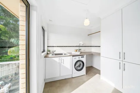 Property photo of 1 Karloon Road West Pennant Hills NSW 2125