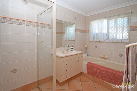 Property photo of 9 Thornbill Drive Eli Waters QLD 4655