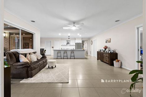 Property photo of 14 Villeneuve Drive Trafalgar VIC 3824