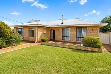 2/4 Mitchell St, Wongan Hills, WA 6603