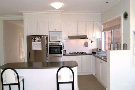 Property photo of 8 Templeton Drive Mill Park VIC 3082