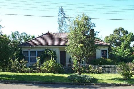 1 Lewis St, Regents Park, NSW 2143