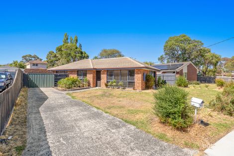 40 Wallace Rd, Cranbourne, VIC 3977