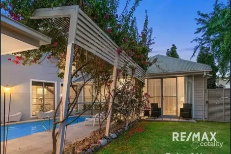 Property photo of 14 Yorston Place Ormiston QLD 4160