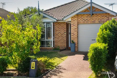 11 BUNDARRA CT, WATTLE GROVE, NSW 2173
