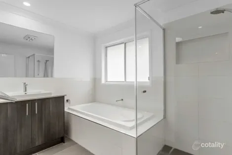 Property photo of 48 Pallara Avenue Pallara QLD 4110