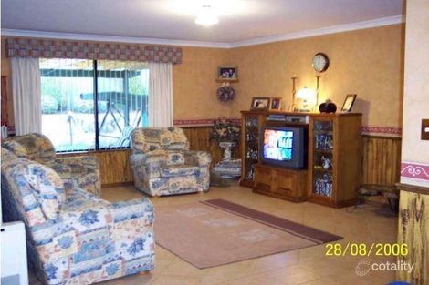 Property photo of 8 Combewood Loop Carramar WA 6031