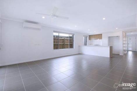 Property photo of 52 Chambers Ridge Boulevard Park Ridge QLD 4125