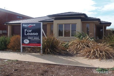 Property photo of 28 Westerfolds Terrace Caroline Springs VIC 3023