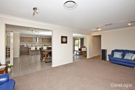 Property photo of 19 Canada Crescent Cameron Park NSW 2285