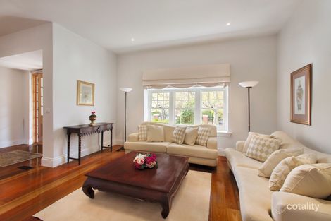 Property photo of 32 Stanley Grove Canterbury VIC 3126