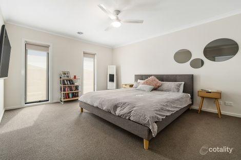 Property photo of 19 Celtic Drive Cranbourne East VIC 3977