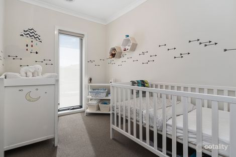 Property photo of 19 Celtic Drive Cranbourne East VIC 3977