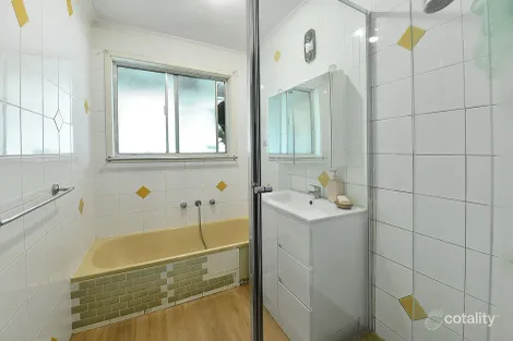 Property photo of 18 Sterling Drive Keilor East VIC 3033