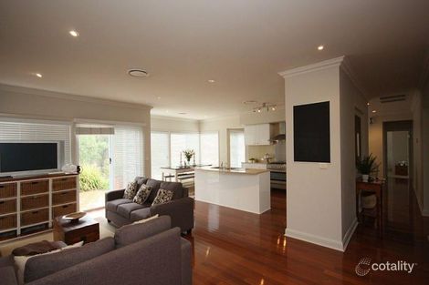 Property photo of 22 Hamblin Place Wattle Ponds NSW 2330