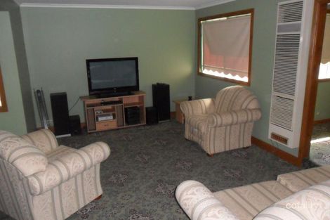 Property photo of 2 Nottingham Way Sydenham VIC 3037
