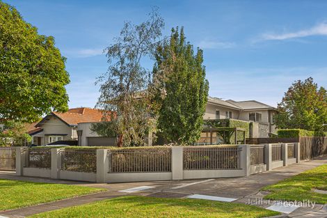 Property photo of 77 McCracken Street Essendon VIC 3040