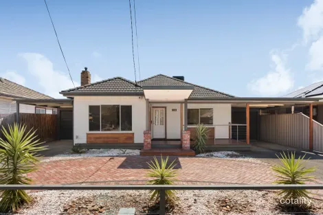 Property photo of 18 Gloucester Street Hadfield VIC 3046